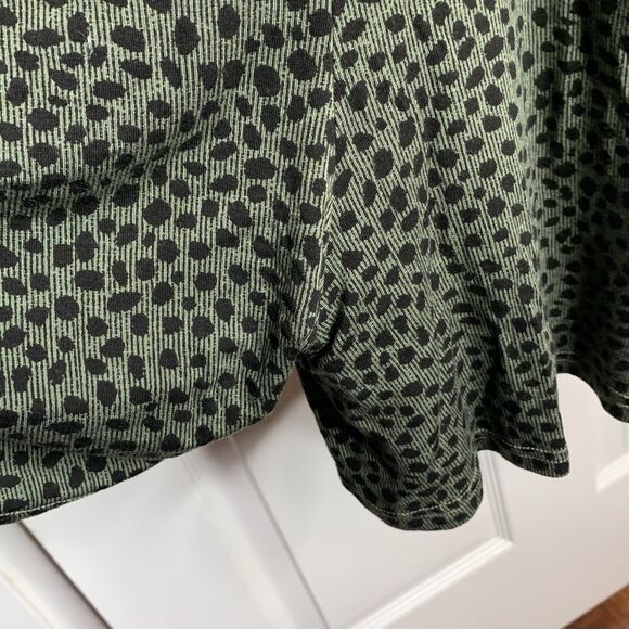 Latched Mama Momper Romper Sz 6-18 Maternity & Nursing Green Leopard Belted - Picture 3 of 7